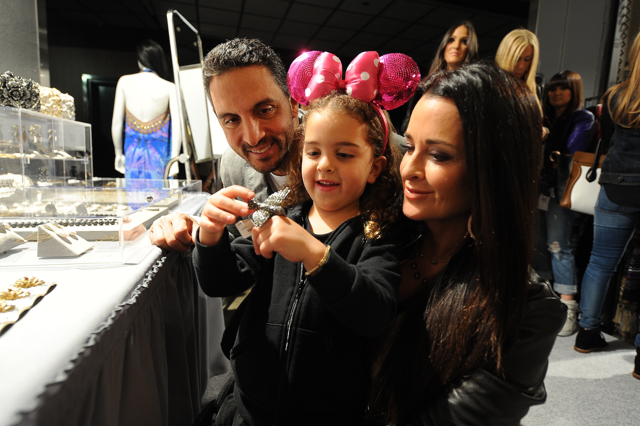 Kyle Richards, Husband Mauricio  Umansky and Daughter Portia at Kyle by Alene Too Lakers Event