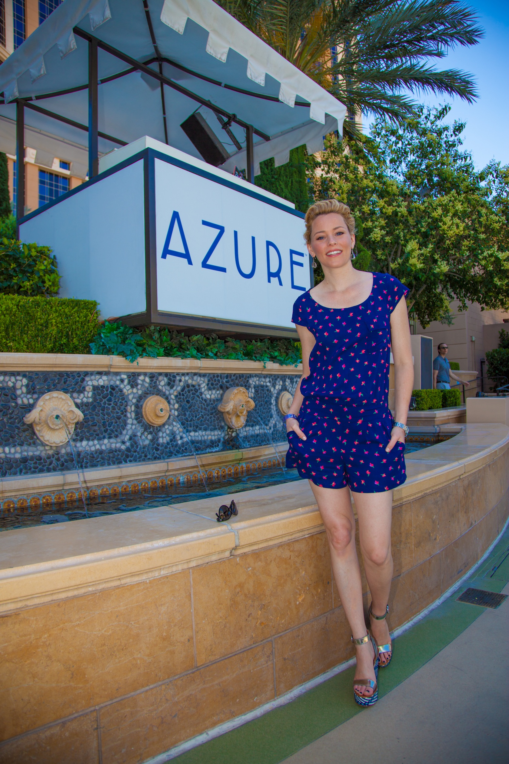 Elizabeth Banks at AZURE Luxury  Pool at The Palazzo Las Vegas