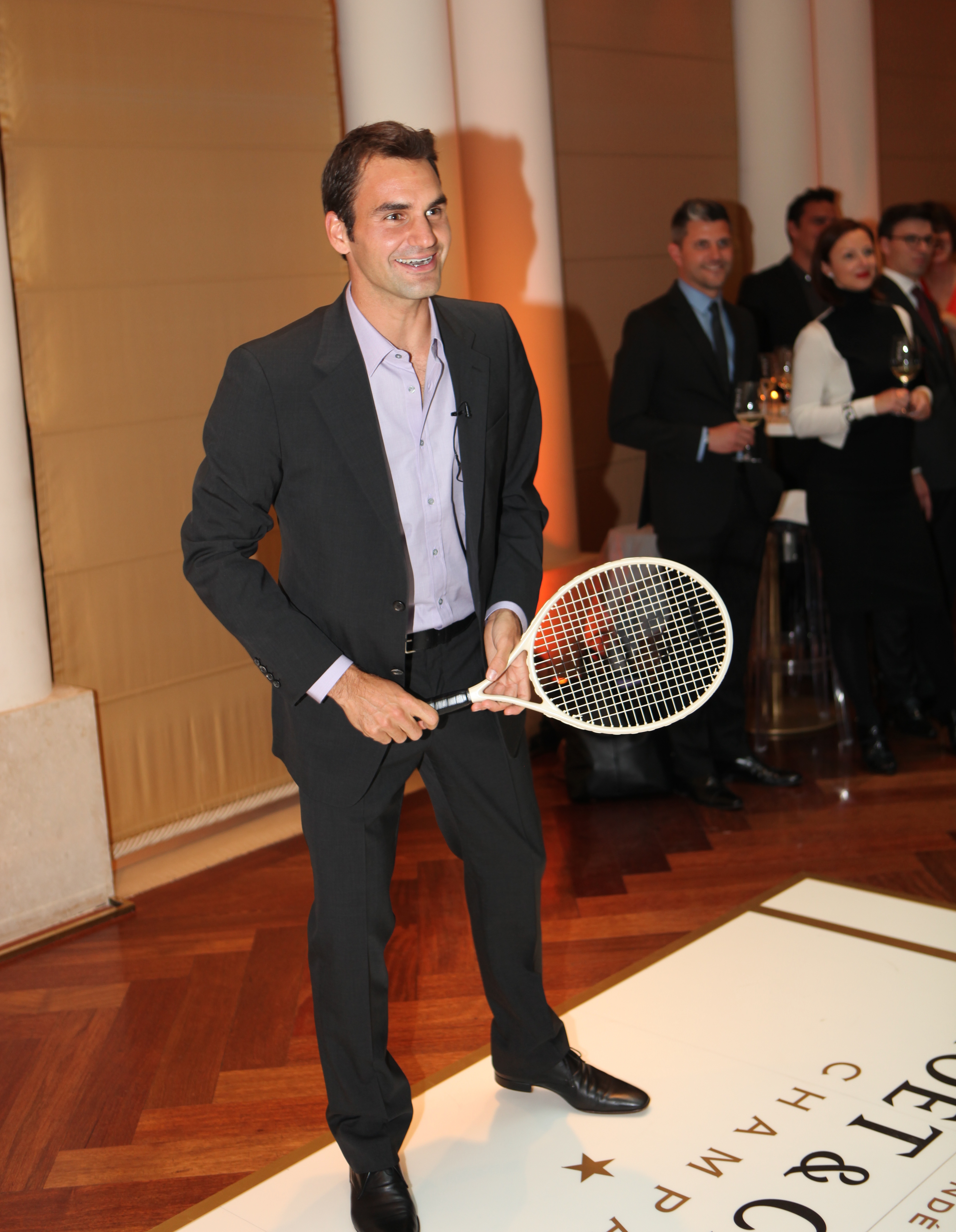 Roger Federer playing at Game Set  Moët Challenge Paris 21 mai 2013