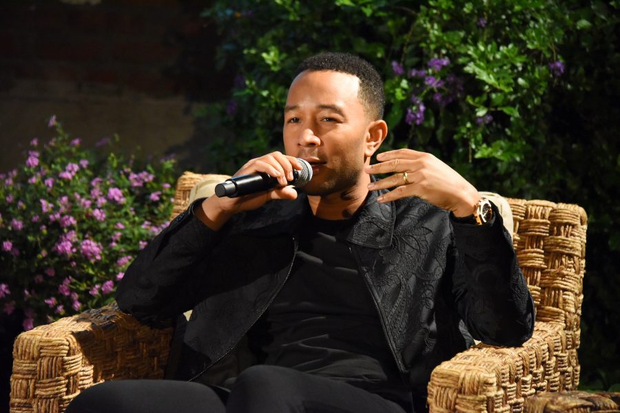 LOS ANGELES, CA - NOVEMBER 16: John Legend performs at The Underground Museum for Belvedere DARKNESS AND LIGHT listening event on November 16, 2016 in Los Angeles, California. (Photo by Araya Diaz/Getty Images for Columbia Records)