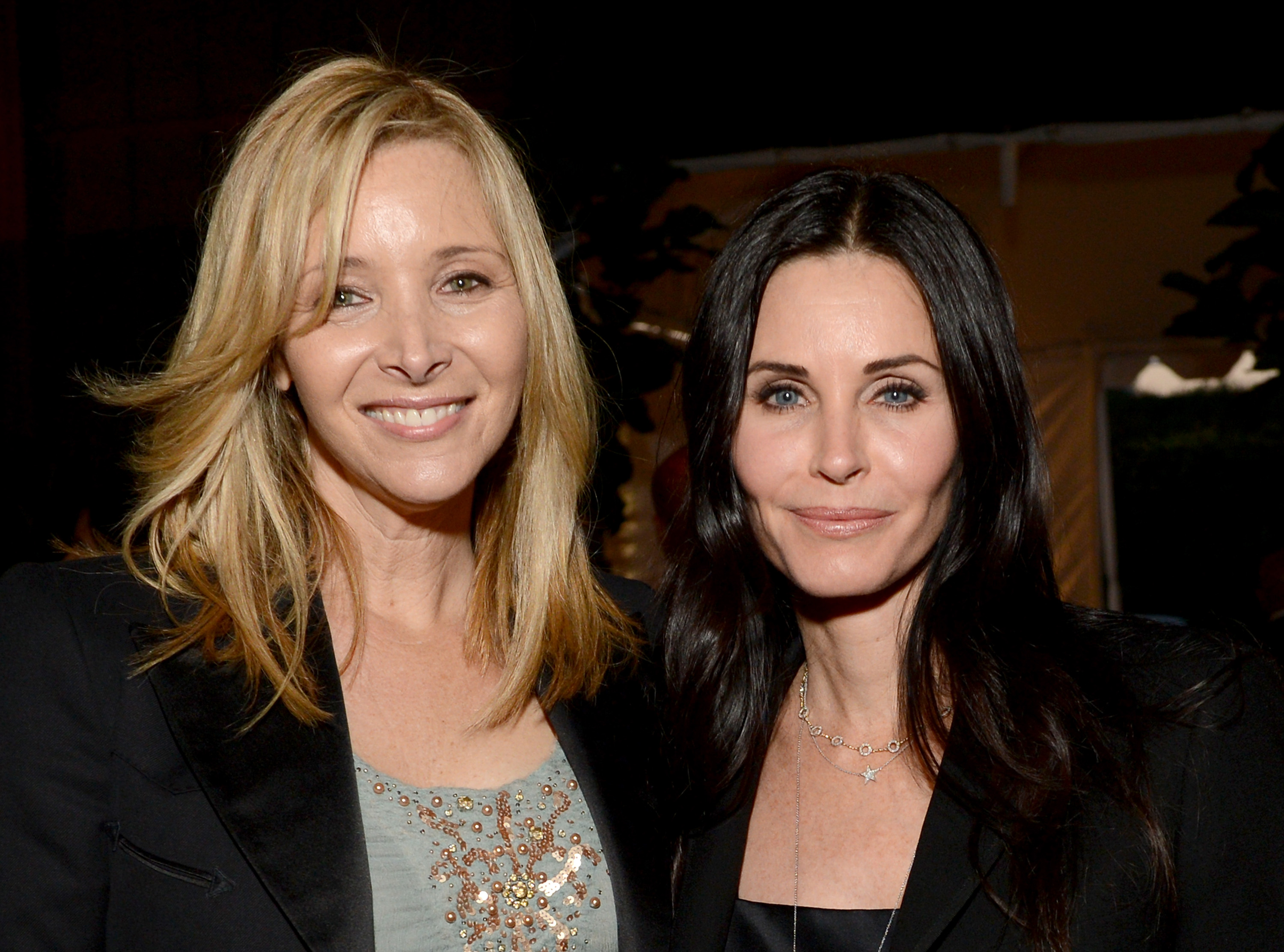 SANTA MONICA, CA - APRIL 25:  Actresses Lisa Kudrow (L) and Courteney Cox attend P.S. ARTS Presents: LA Modernism Show Opening Night at The Barker Hanger on April 25, 2013 in Santa Monica, California.  (Photo by Michael Kovac/Getty Images for P.S. Arts)