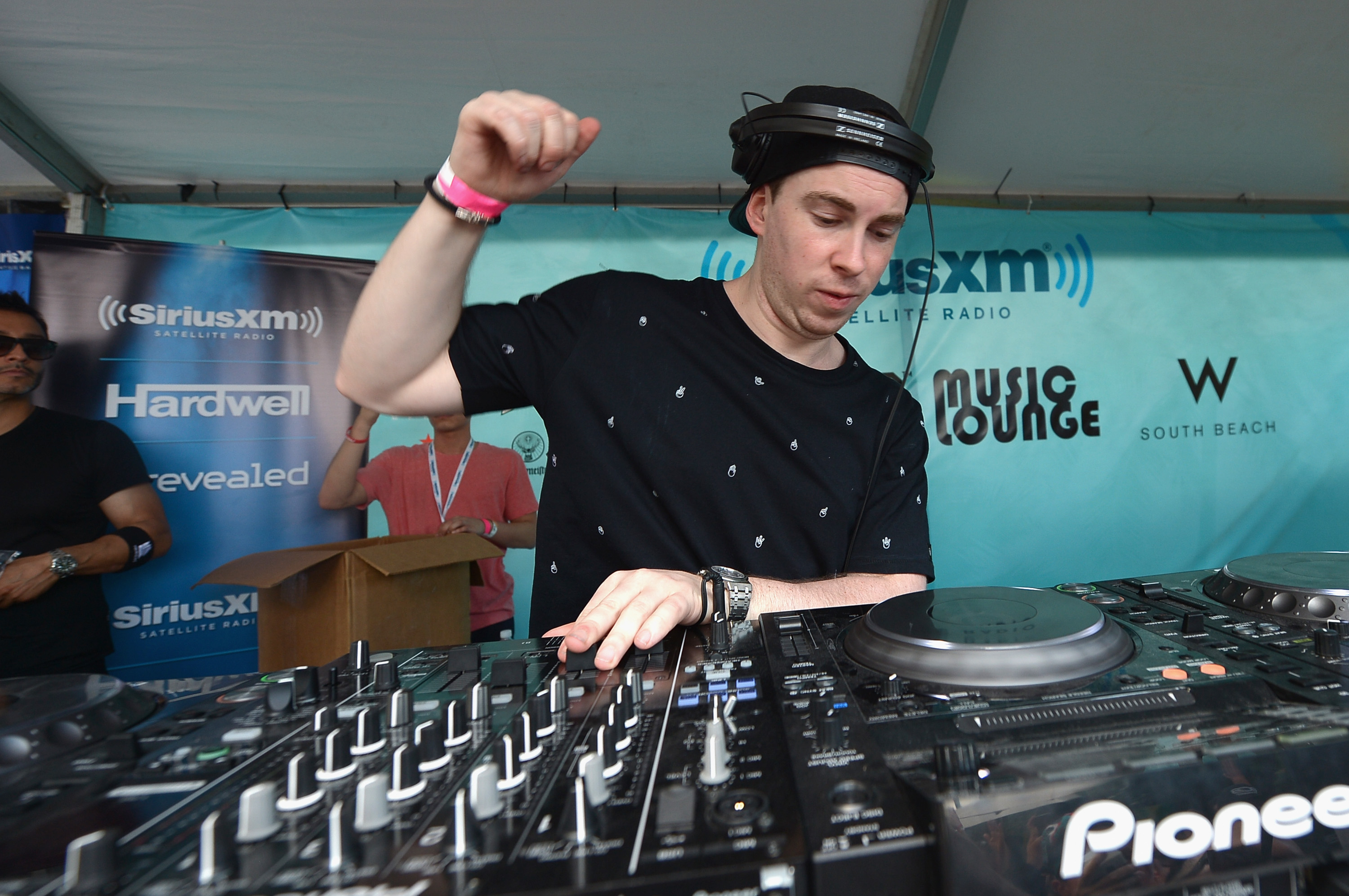 Hardwell performs at SiriusXM"s "UMF Radio" Broadcast Live From The SiriusXM Music Lounge at W Hotel