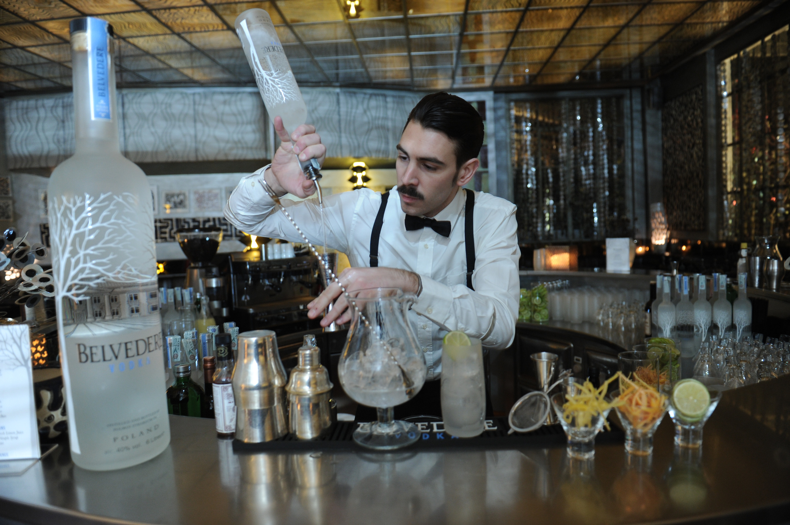 Belvedere Know the Difference event_bartender at work (photo by SGP Italia)