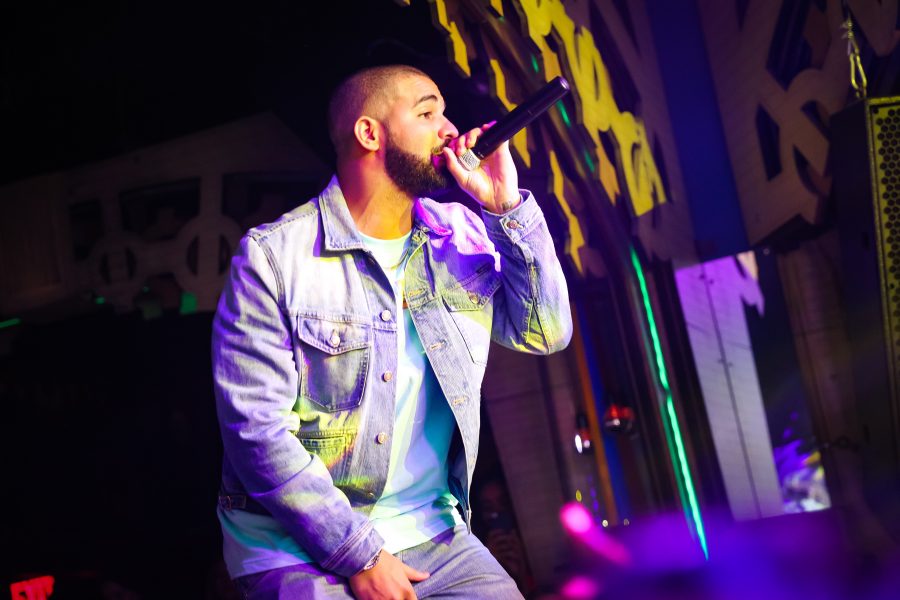 DRAKE PERFORMING IN A MAGICAL NIGHT AT FLASH FACTORY